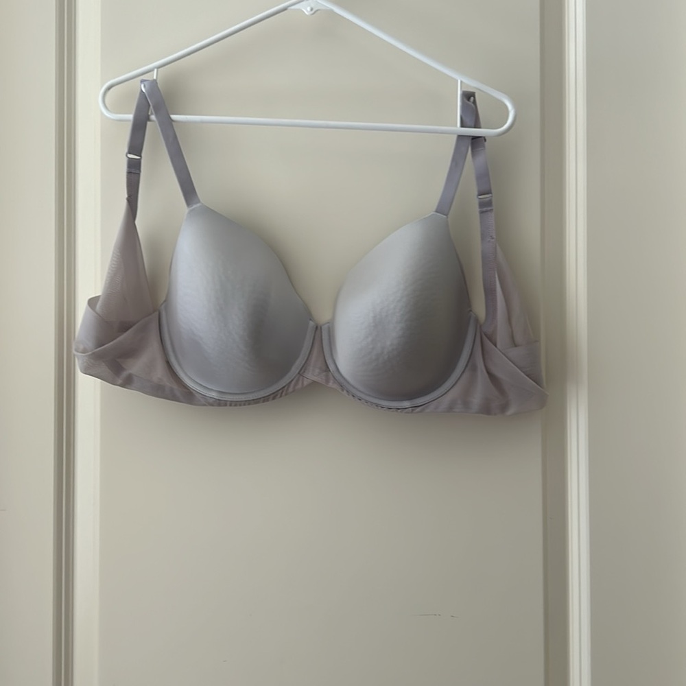 Wacoal drape back Net Effect padded underwire Bra size 38D lavender so soft